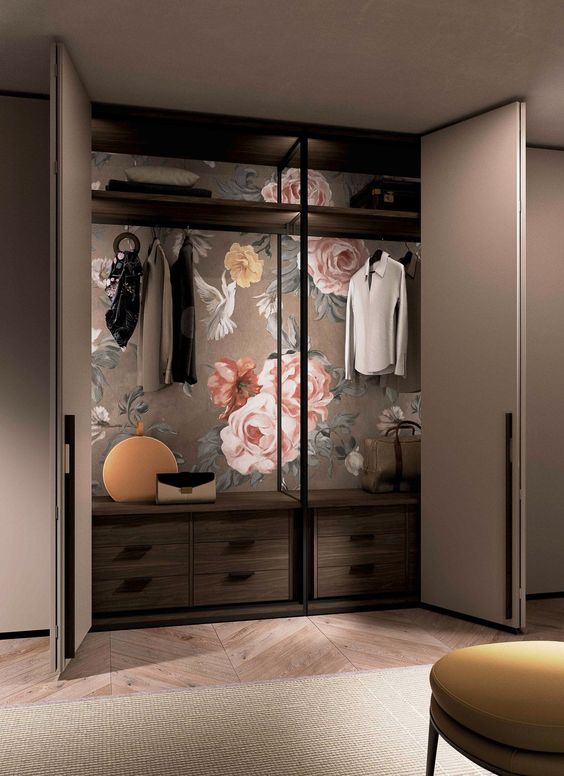 Wing line Wardrobe